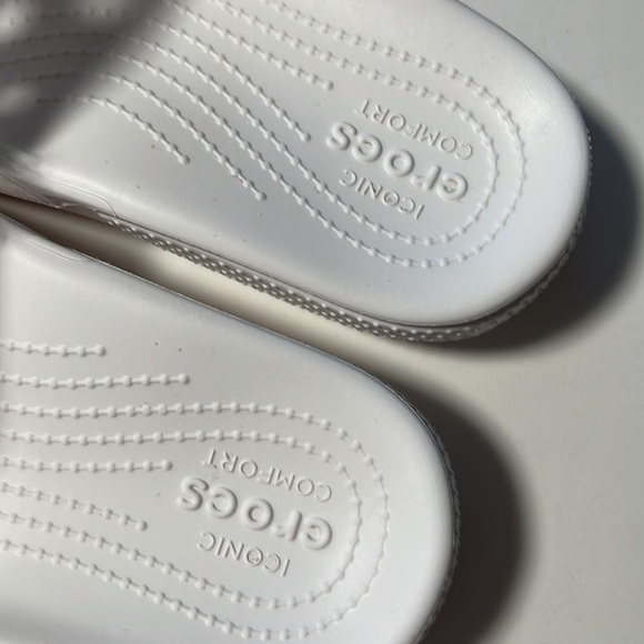 Croc Slides - Picture 2 of 4